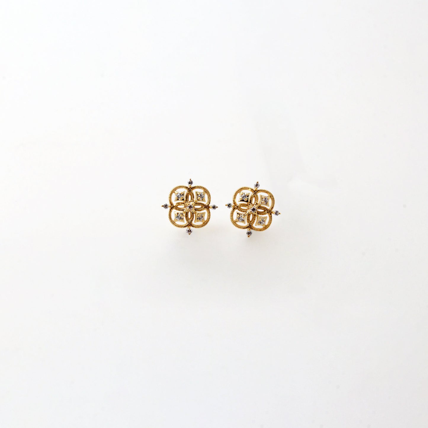 14K Gold Gothic Vintage Clover Shape Earrings