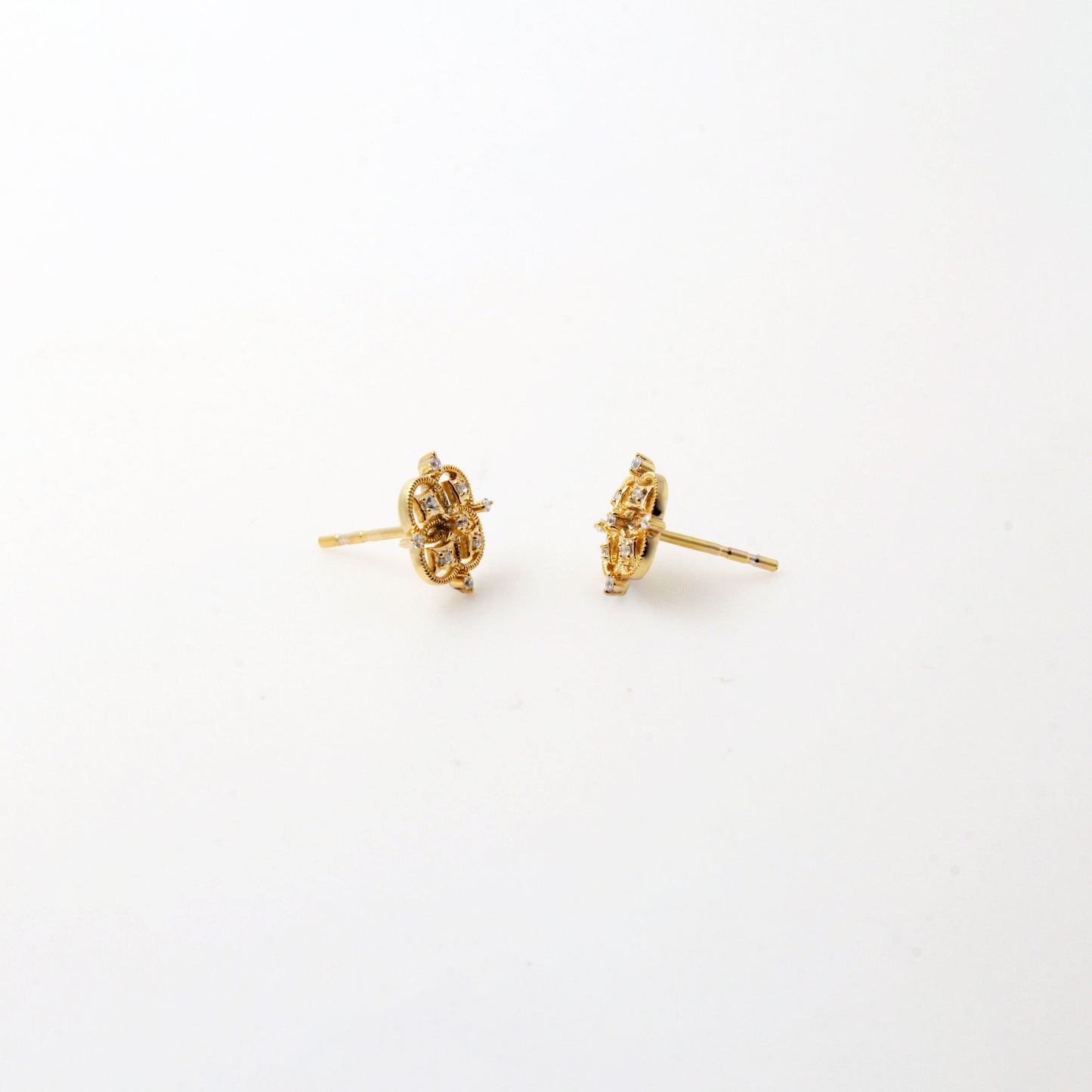 14K Gold Gothic Vintage Clover Shape Earrings